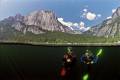 Jezero Altausee nabízí po vynoření i nevšední pohledy na alpské vrcholky
